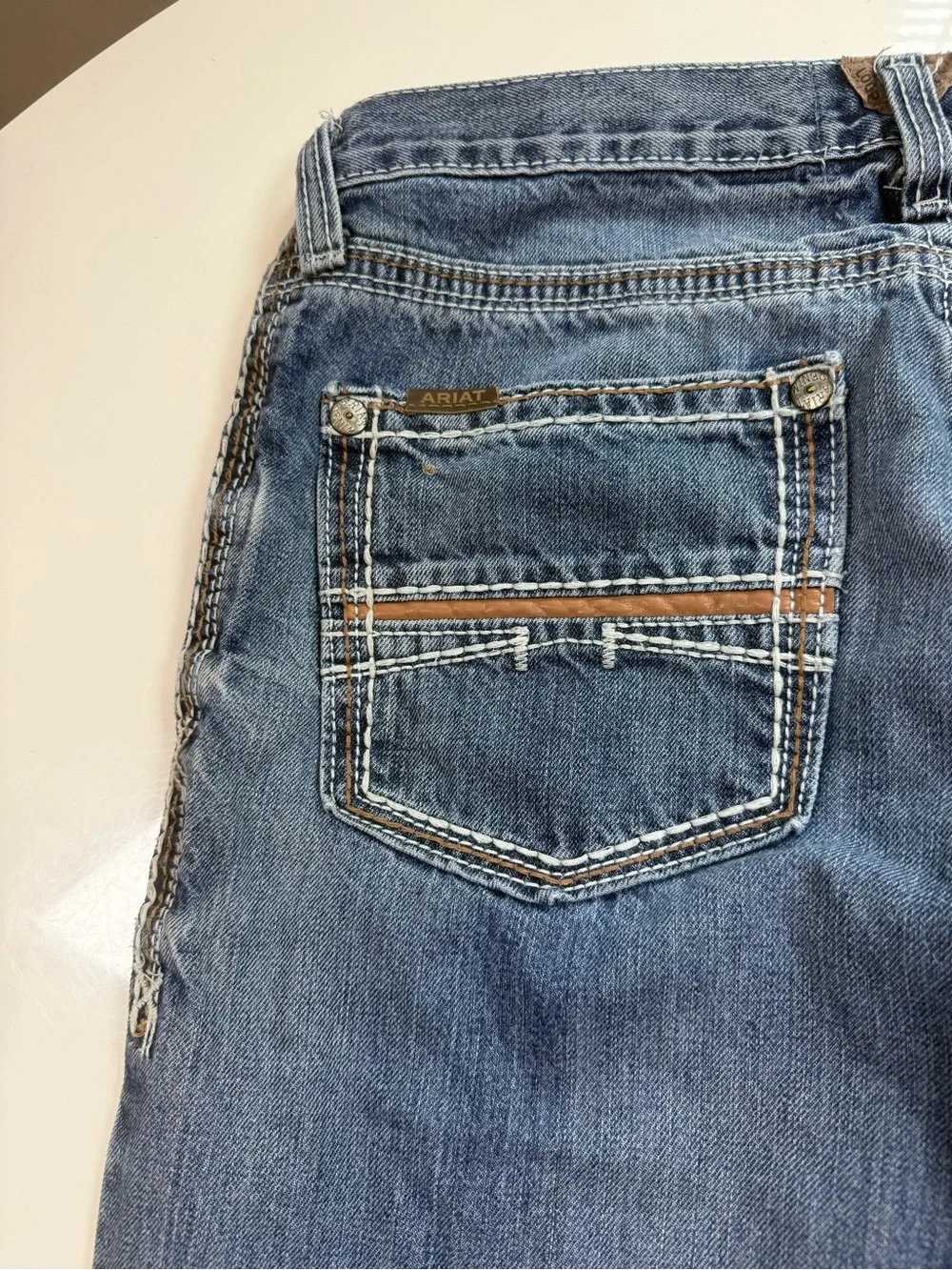 Men’s Relaxed Boot-Cut Artiat Jeans